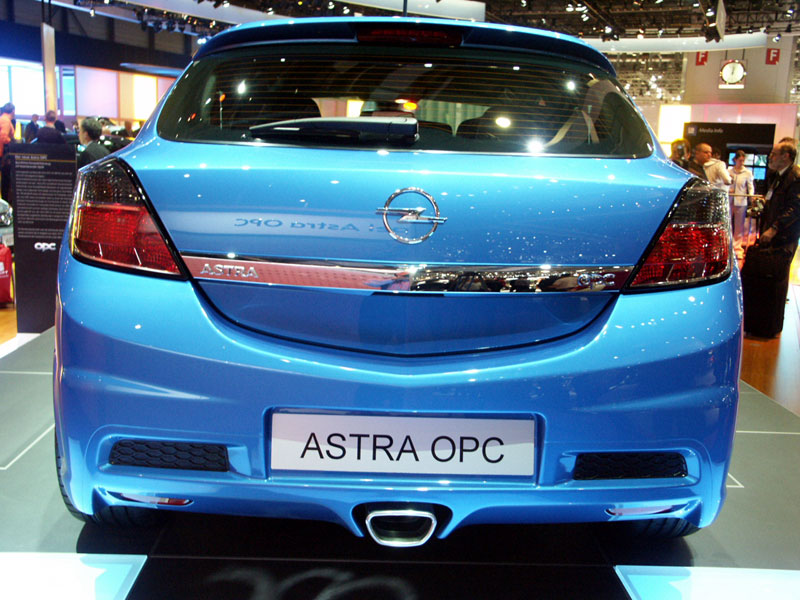  - Opel Astra OPC