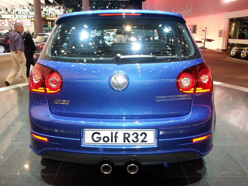  - Volkswagen Golf V R32