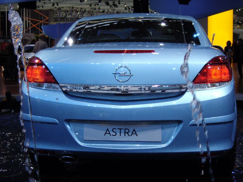  - Opel Astra TwinTop