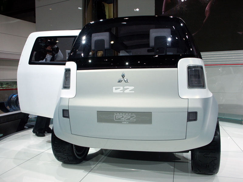  - Mitsubishi Concept EZ
