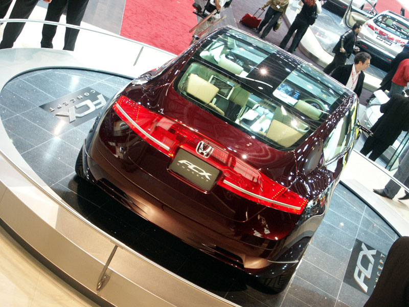  - Honda FCX Concept
