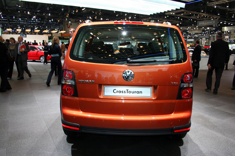  - Volkswagen Cross Touran