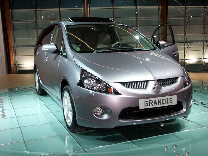 - Mitsubishi Grandis