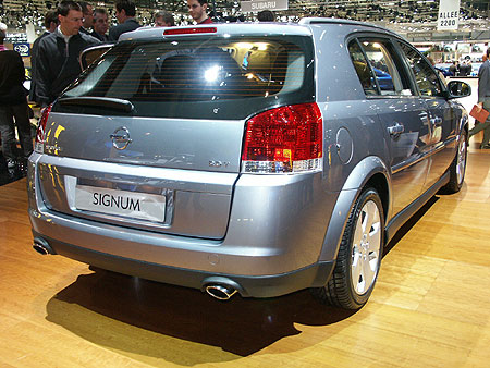  - Opel Signum 2003