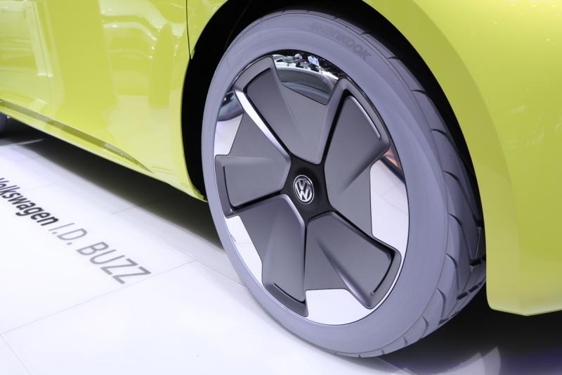  - Volkswagen I.D. Buzz Concept
