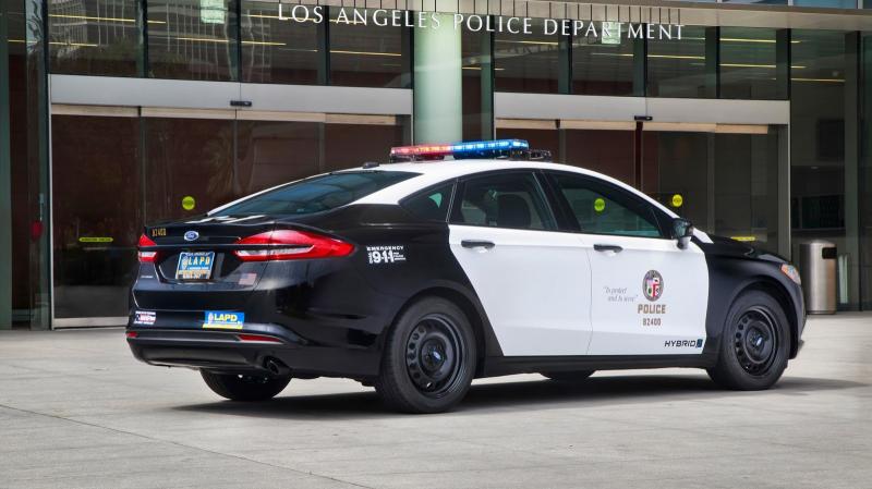 Ford Mondeo hybride de police
