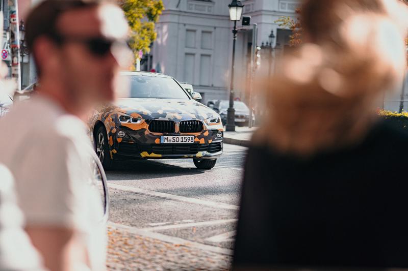 Le BMW X2 de sortie avec un camouflage tendance