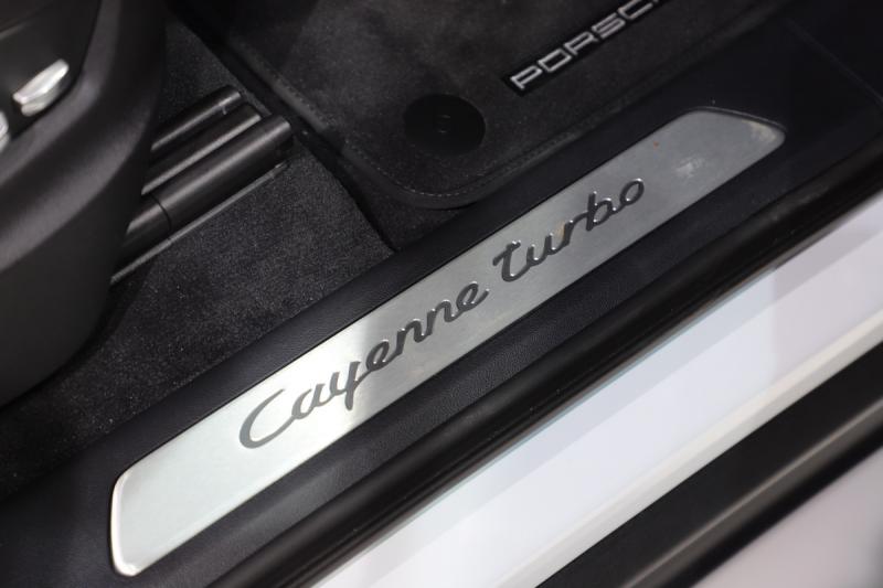  - Porsche Cayenne Turbo 