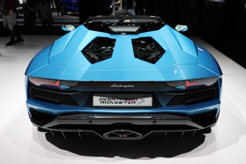  - Lamborghini Aventador S Roadster