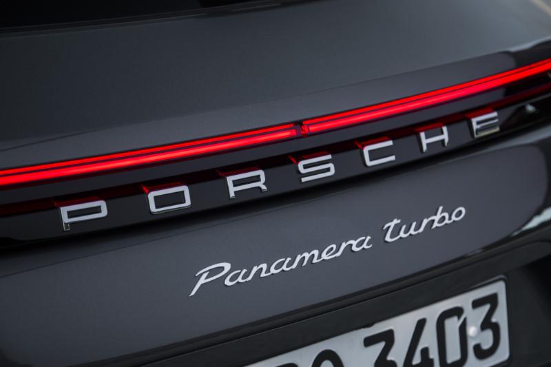 Porsche Panamera Turbo Sport Turismo (essai - 2017)