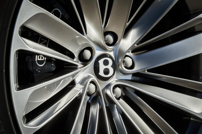  - Bentley Bentayga Speed