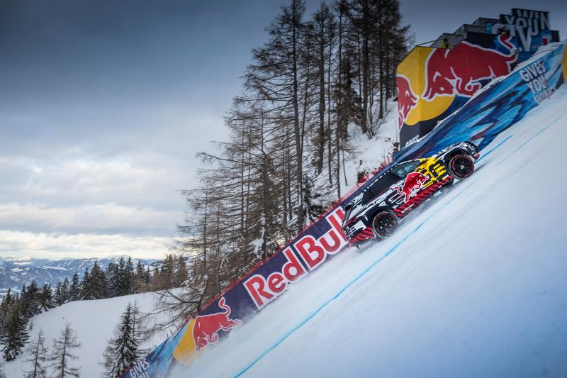 - Découvrez les photos de l'exploit de l'Audi e-tron sur une piste de ski alpin en Autriche.