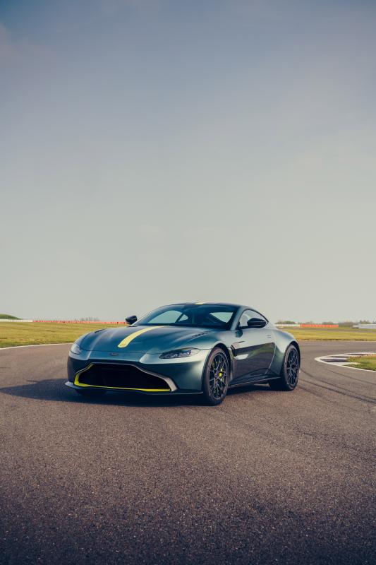  - Aston Martin Vantage AMR | les photos officielles
