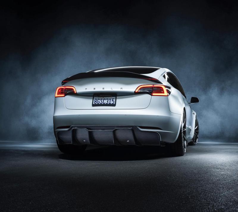Tesla Model 3 | les photos officielles du kit Vorsteiner