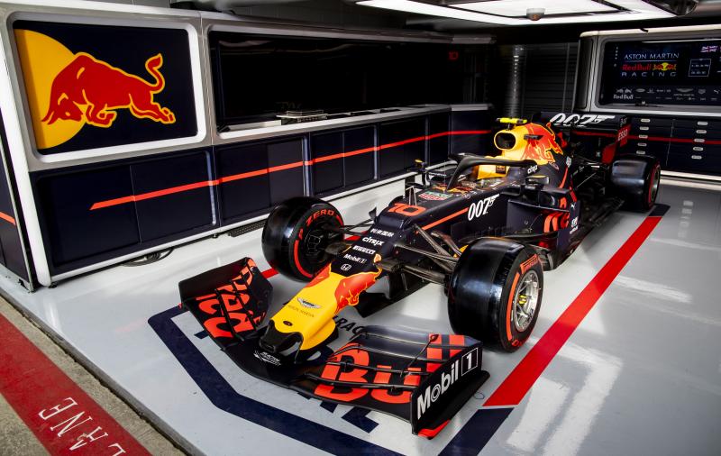  - Grand Prix de Grande-Bretagne | les photos des Red Bull James Bond pour le 1 007e Grand Prix de l’histoire