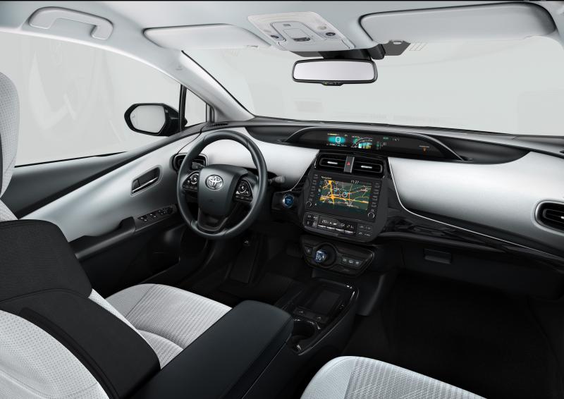 Toyota Prius | les photos officielles de la version hybride rechargeable 5 places