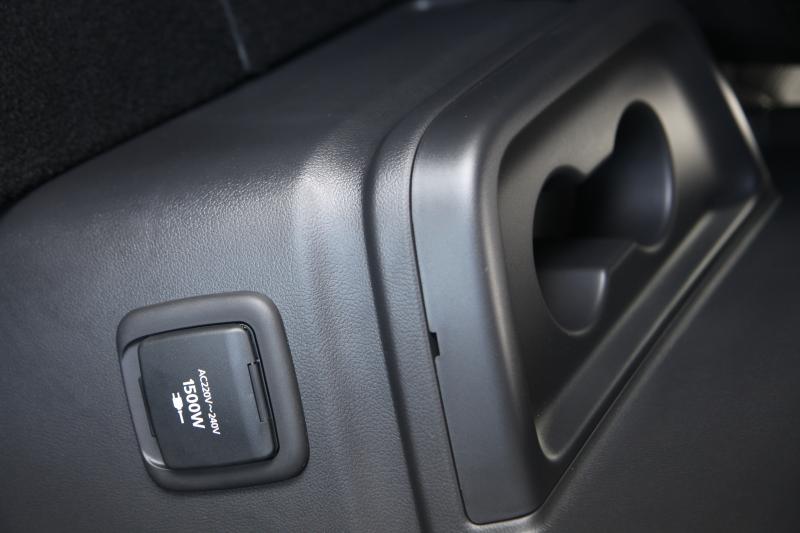 Mitsubishi Outlander PHEV | Les photos officielles de l'essai du SUV hybride rechargeable