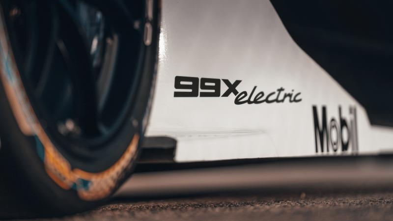 Porsche au Salon de Los Angeles 2019 | Les photos officielles des Taycan 4S, Macan Turbo et 99X Electric