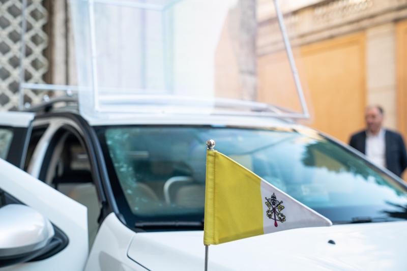  - Dacia Duster | les photos officielle de la version Papamobile