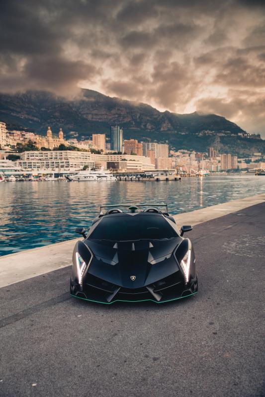  - Lamborghini Veneno Roadster | les photos de la vente aux enchères RM Sotheby's du 5 février