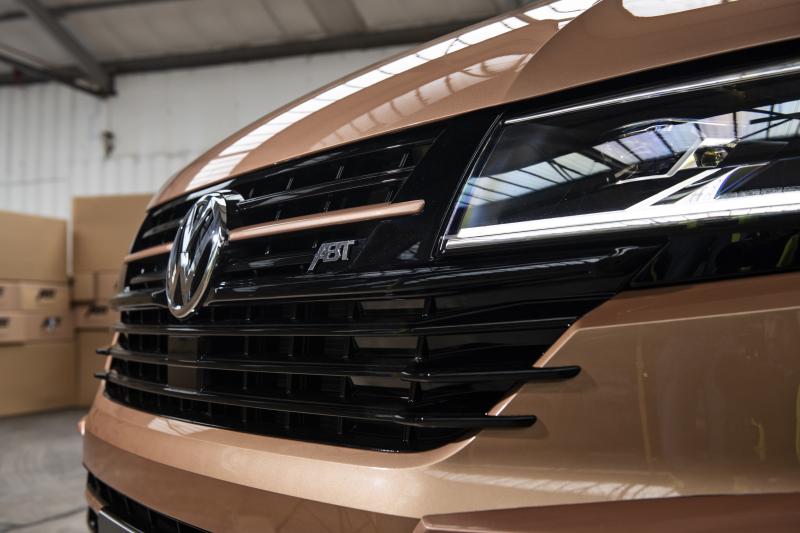  - Volkswagen T6.1 par ABT | Les photos de la prépa esthétique à côté du modèle de série