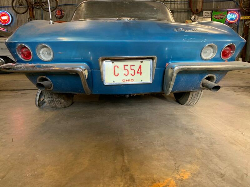 Chevrolet Corvette C2 Sting Ray | Les photos du modèle retrouvé dans un garage aux États-Unis