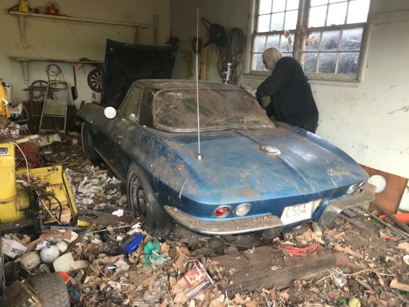  - Chevrolet Corvette C2 Sting Ray | Les photos du modèle retrouvé dans un garage aux États-Unis