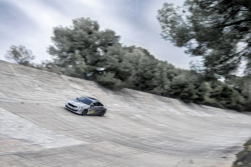  - Peugeot 508 PSE | Les photos de la berline sportive sur un anneau de vitesse