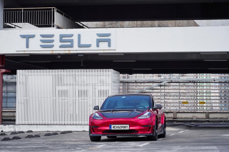 - Tesla Model 3 | les photos officielles de la version RevZsport