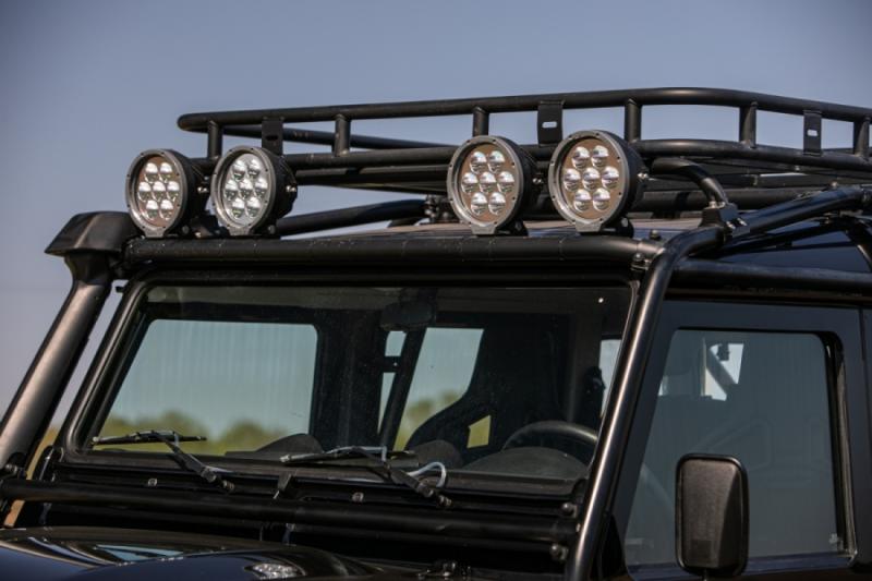 Land Rover Defender “Spectre” | Les photos du 4x4 des ennemis de Bond… James Bond