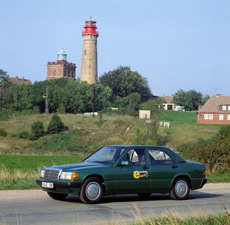 Mercedes-Benz 190 électrique | Les photos de la berline “verte” des années 90