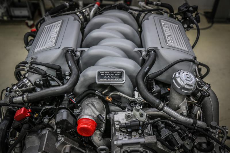  - Bentley V8 6.75 | Les photos des derniers instants du bloc iconique en production