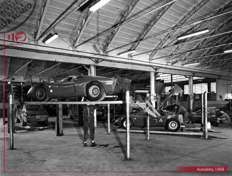  - Alfa Romeo Tipo 33 Stradale & Carabo | Les photos historiques