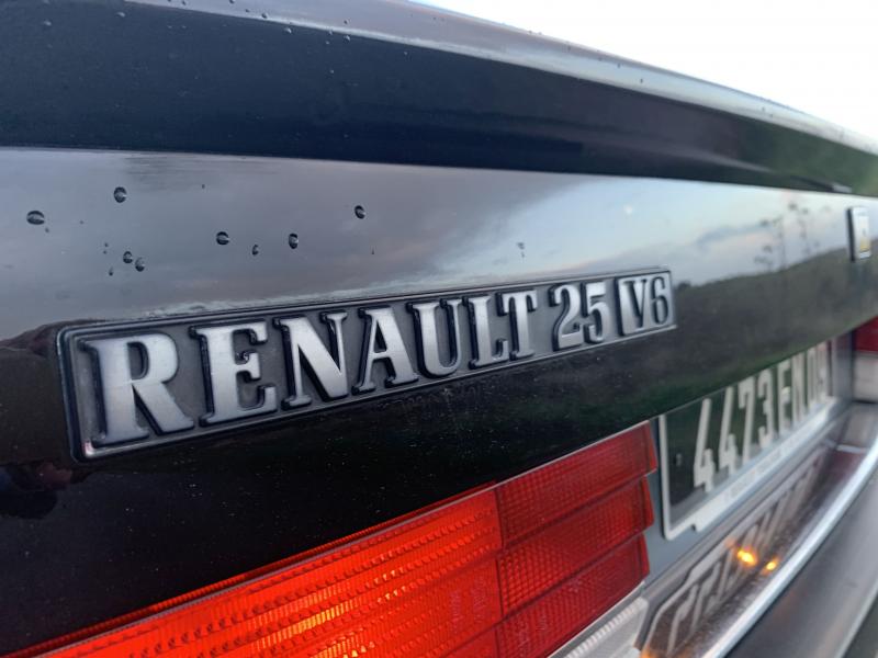  - Renault 25 V6 Limousine | Les photos de l’exemplaire d’André Trigano