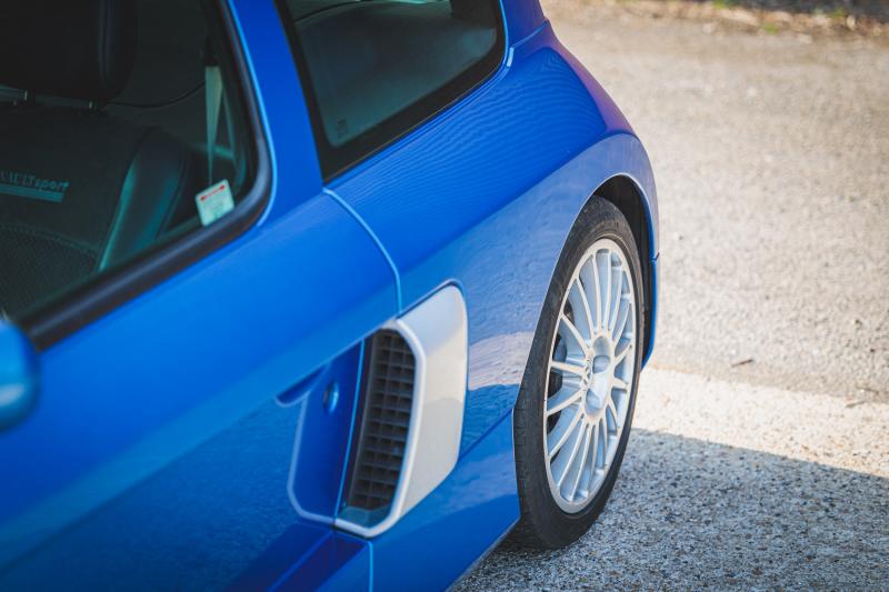 Renault Clio V6 phase 2 | Les photos de l’exemplaire à vendre aux enchères