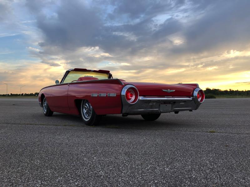 Ford Thunderbird Sports Roadster | Les photos du cabriolet deux places de 1962