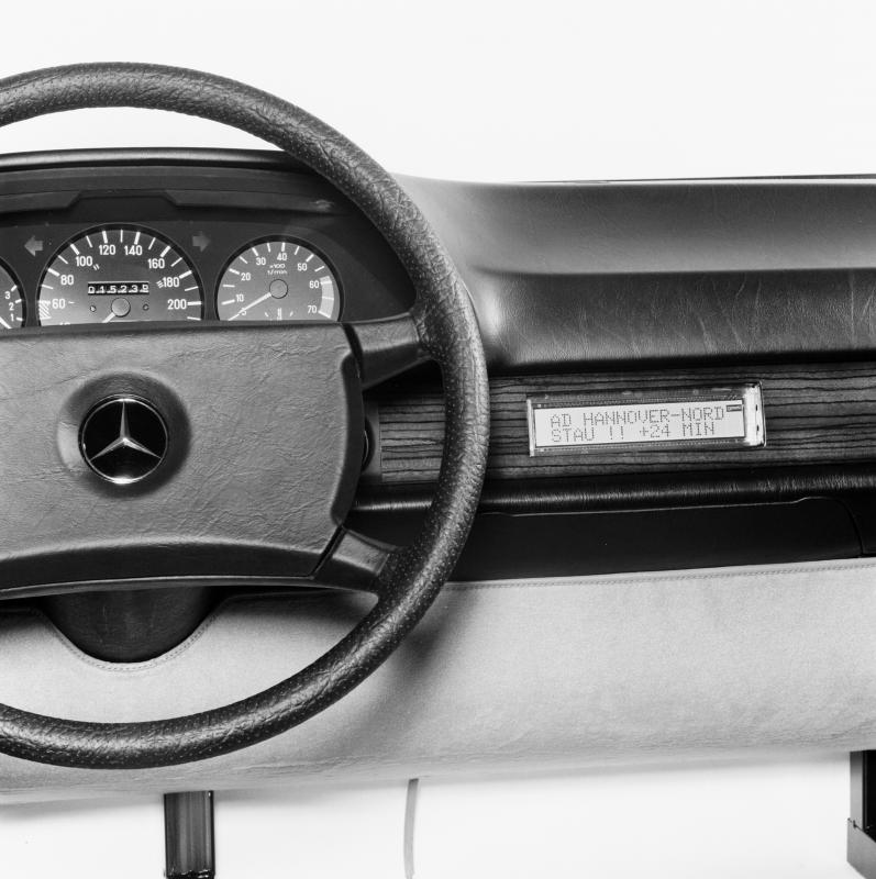  - Mercedes-Benz 307 E | Les photos du van électrique de 1980