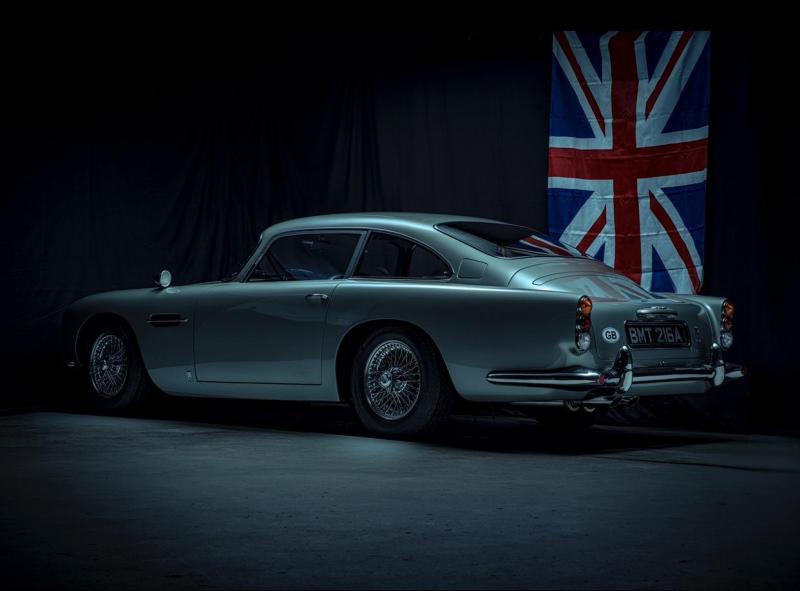  - Aston Martin DB5 | les photos de la voiture de James Bond vendue 200.000$ sans moteur