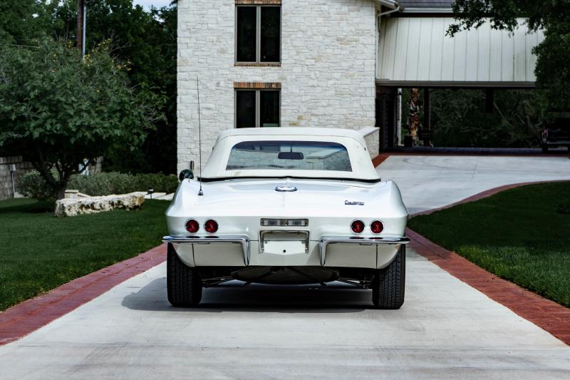  - Chevrolet Corvette C2 Stingray 1967 | Les photos de la sportive américaine