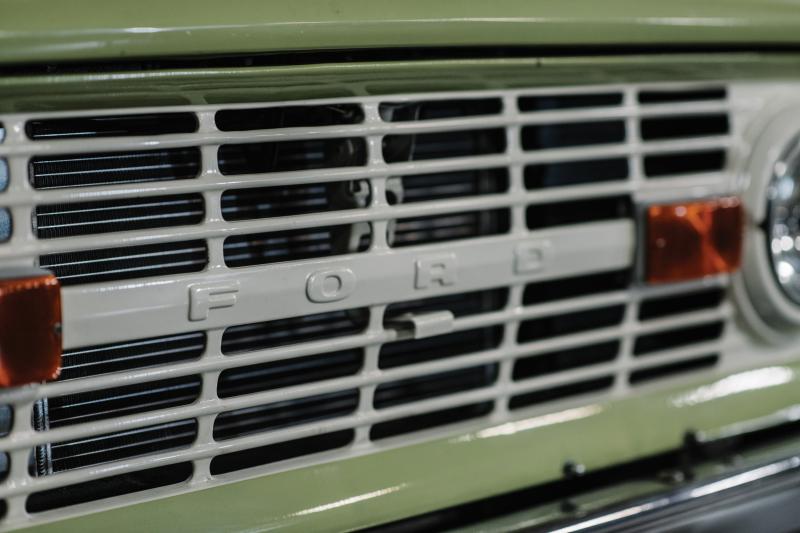 Ford Bronco Custom | Les photos du tout-terrain classique modifié