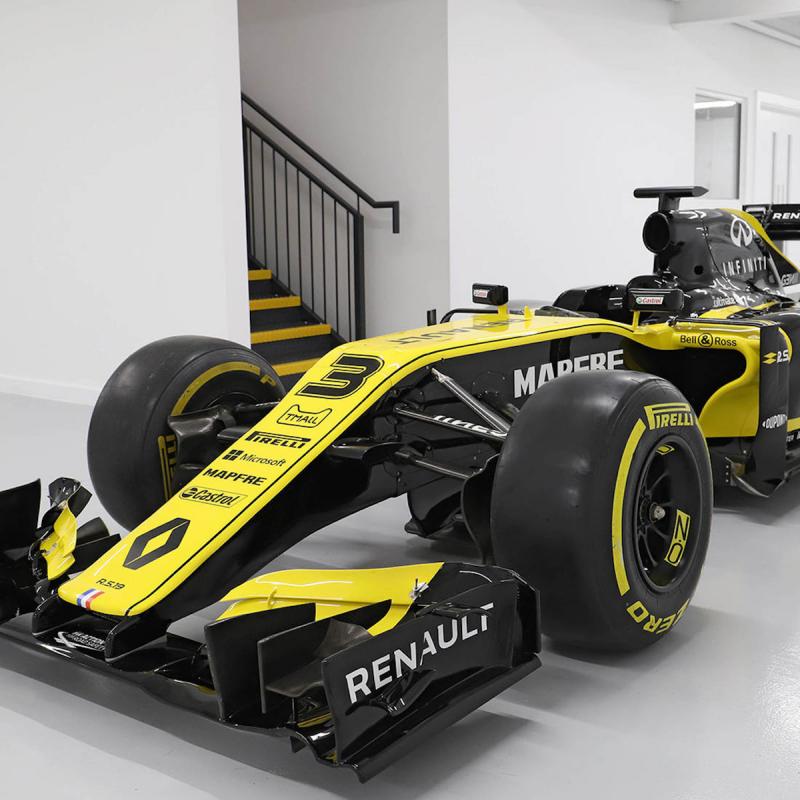  - La Renault F1 2019 de Ricciardo aux enchères | les photos de la monoplace jaune et noir