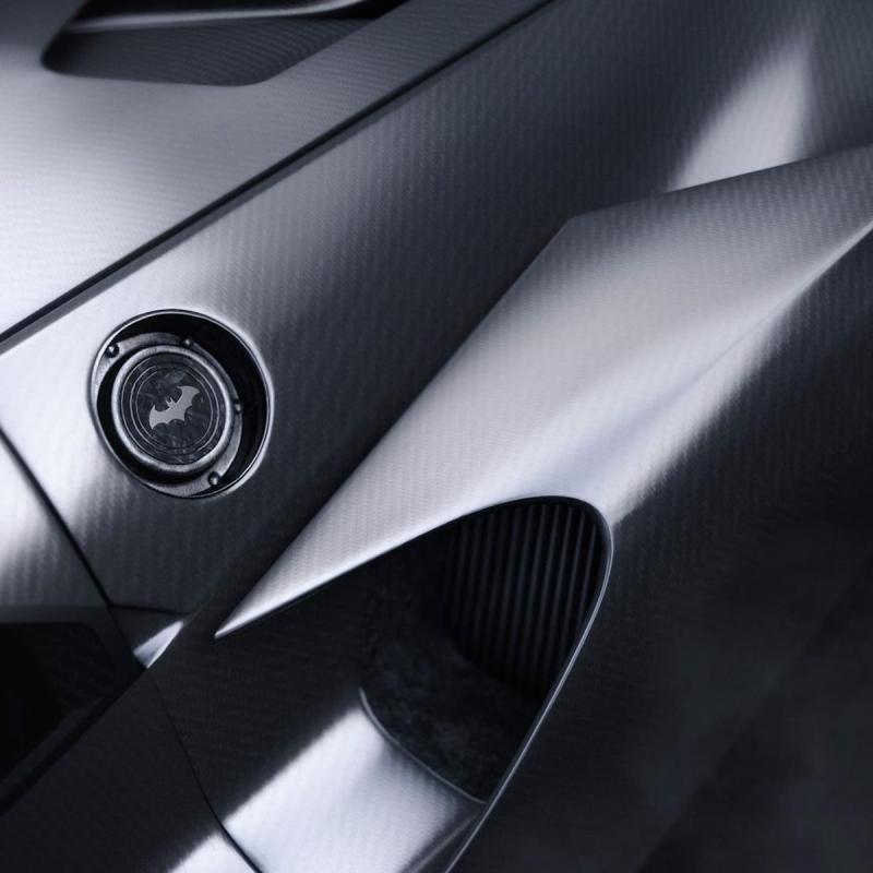  - Bat Bolide | Les images de la Batmobile sur base Bugatti
