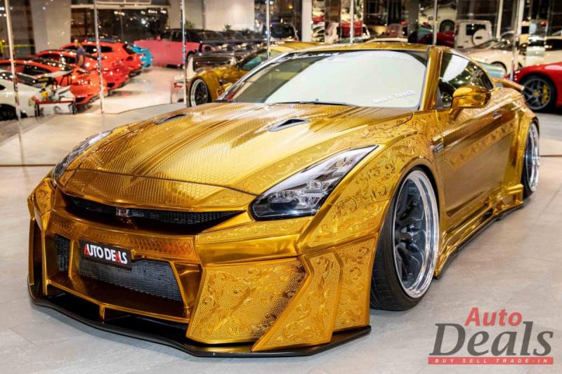 - Nissan GT-R en or | les photos