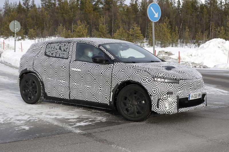  - Renault Mégane électrique (2021) | la compacte repérée en Suède
