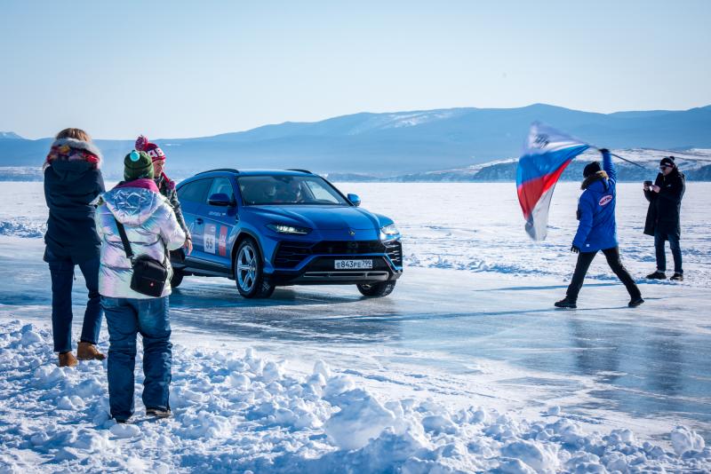  - Lamborghini Urus | les photos de son record de vitesse sur la glace