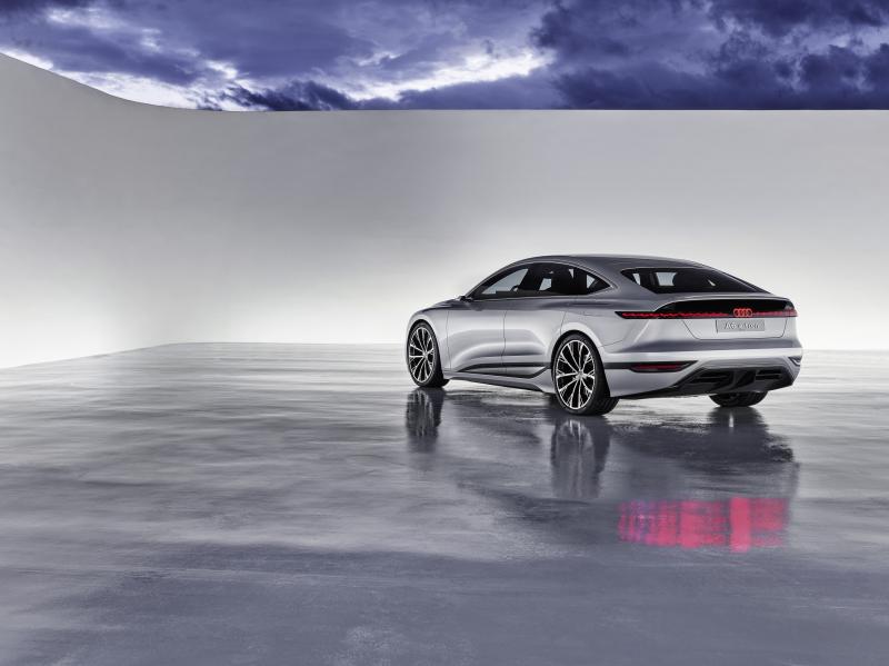 Audi A6 e-tron concept | Les photos du concept-car présenté à Shanghai