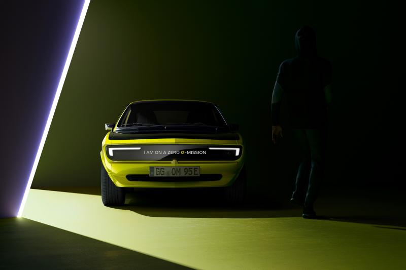 Opel Manta GSe ElektroMod | Les photos de sa calandre Pixel-Vizor