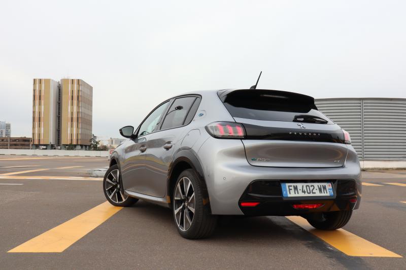  - L'électrique au quotidien | Opel Corsa-e vs Peugeot e-208