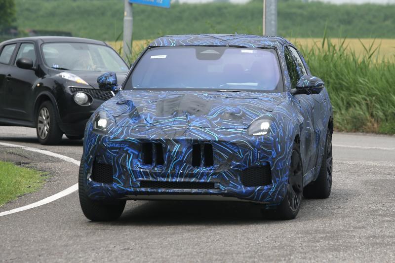  - Maserati Grecale (2022) | Les photos du prototype camouflé