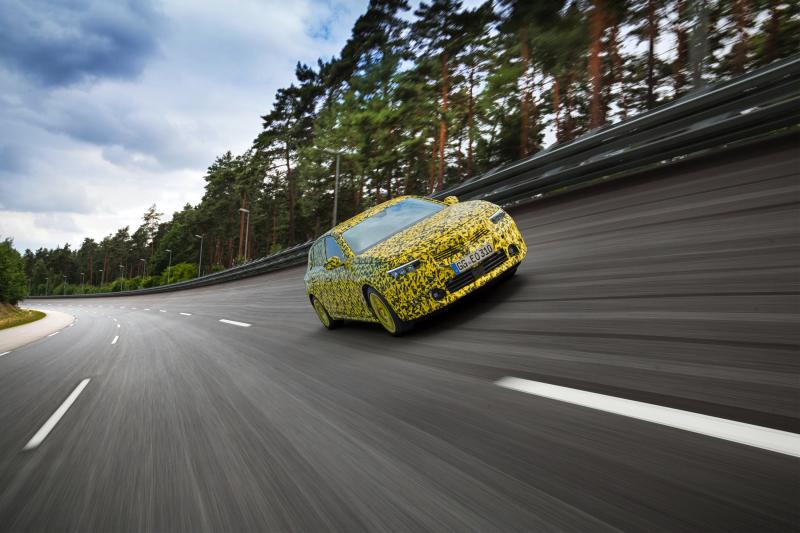  - Opel Astra (2022) | Les photos de la compacte en phase de développement